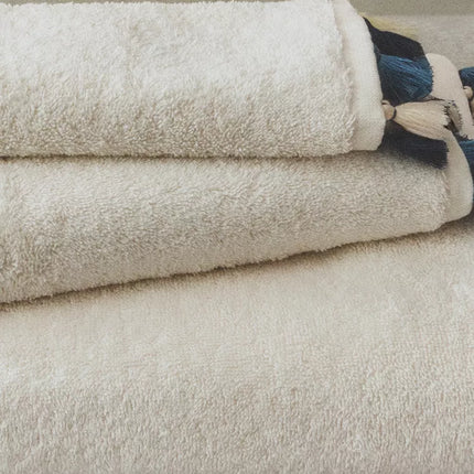 TOALHA DE BANHO POMPONS