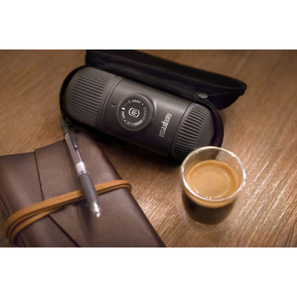 Máquina de café Nanopresso Wacaco cinza