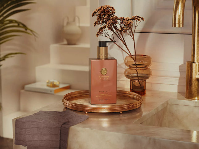 Private Collection Smooth Violet Hand Wash