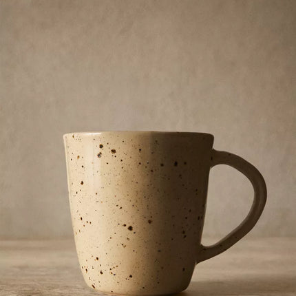 CANECA GRÉS PONTOS
