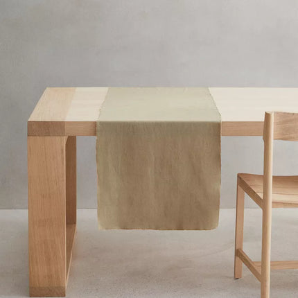 TABLE RUNNER 01