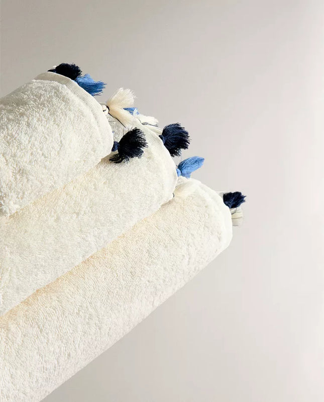 TOALHA DE BANHO POMPONS