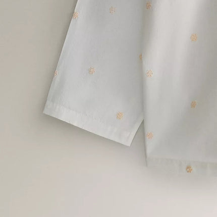 CAMISA DE ALGODÃO COM BORDADOS DE FLOR