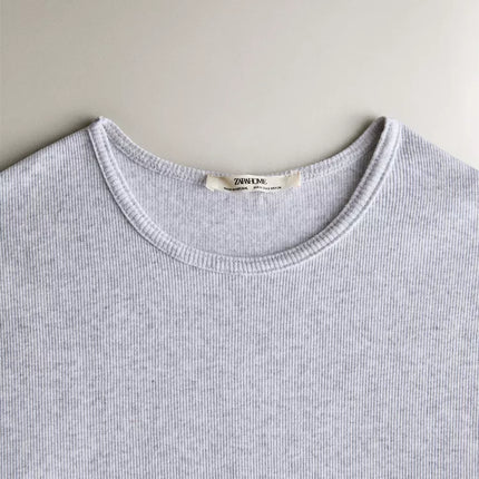 T-SHIRT EM ALGODÃO CANELADO