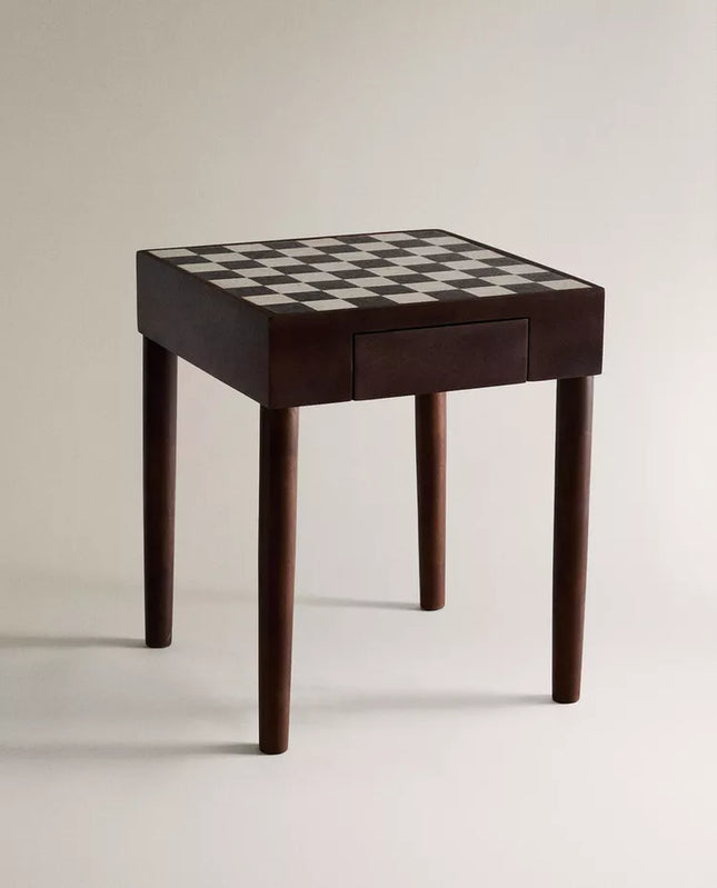 MESA AUXILIAR TECA TABULEIRO XADREZ MÁRMORE