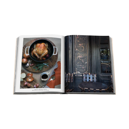 Livro de capa dura revestida a seda, Château Life. 304 páginas, 180 ilustrações.