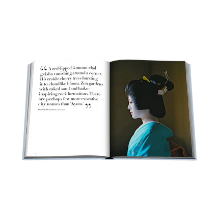 Kyoto Serenity. 312 páginas, mais de 200 ilustrações. Livro de capa dura