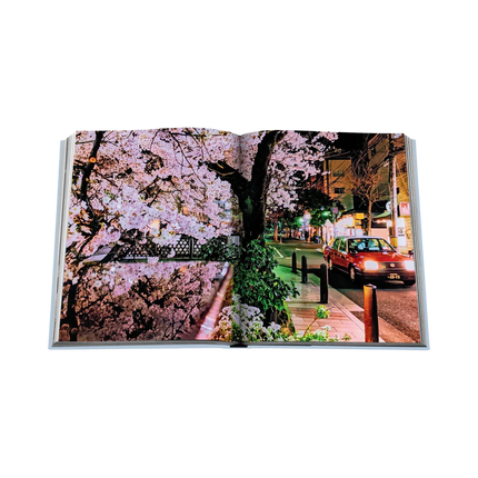 Kyoto Serenity. 312 páginas, mais de 200 ilustrações. Livro de capa dura