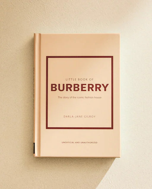 LIVRO 'THE LITTLE BOOK OF BURBERRY'