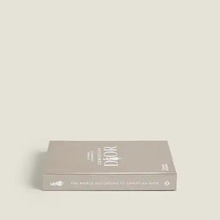 LIVRO 'THE WORLD ACCORDING TO CHRISTIAN DIOR'