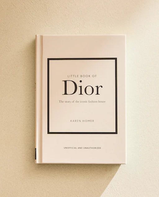 LIVRO 'THE LITTLE BOOK OF DIOR'