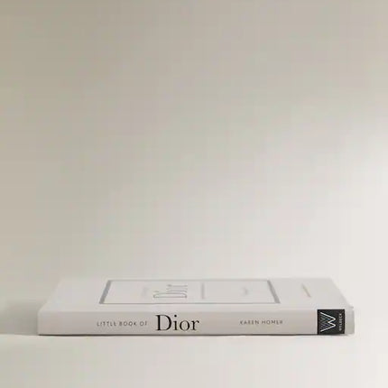 LIVRO 'THE LITTLE BOOK OF DIOR'