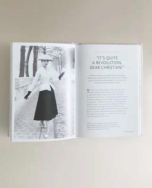 LIVRO 'THE LITTLE BOOK OF DIOR'