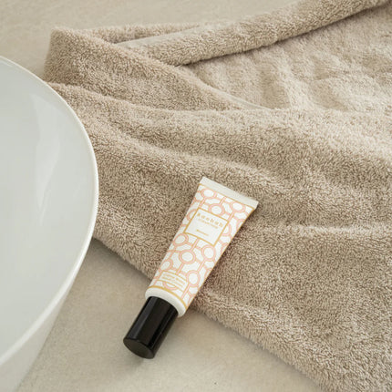 CREME PARA AS MÃOS FEMININO