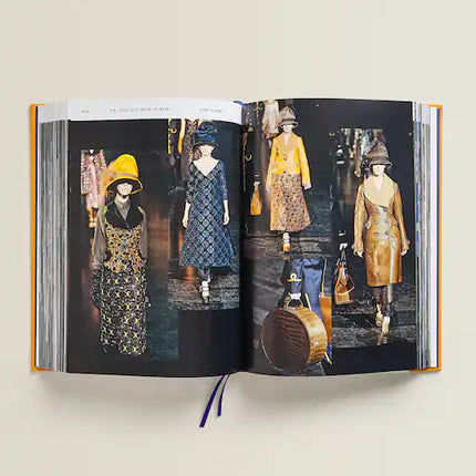 LIVRO CATWALK LOUIS VUITTON