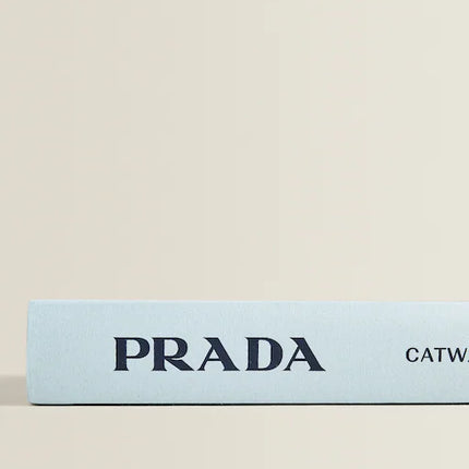 LIVRO CATWALK PRADA
