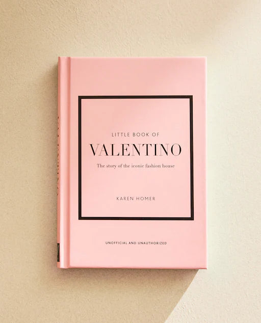 LIVRO 'THE LITTLE BOOK OF VALENTINO'