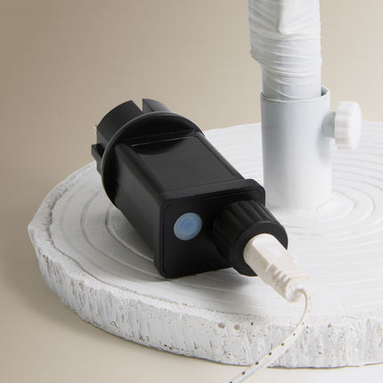 Árvore de Natal Contemporânea com Luz LED para Exterior Posets