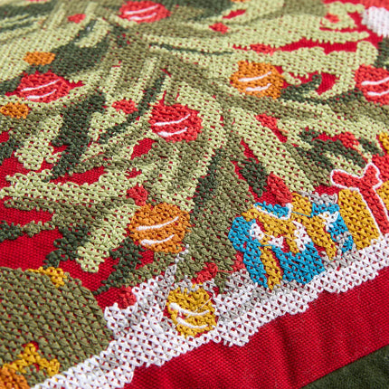 Almofada Decorativa Retangular com Bordado Pai Natal